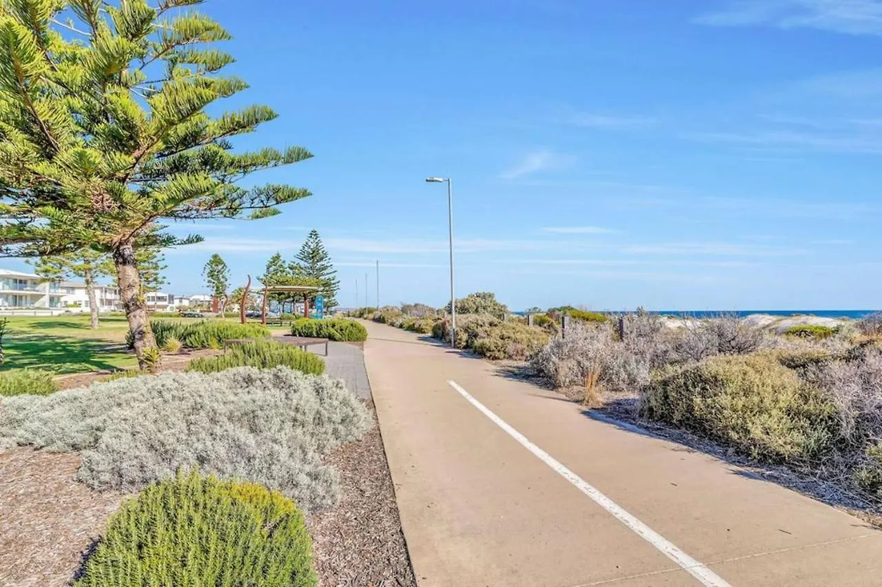 Appartamento Adventure Awaits - Footsteps From West Beach Adelaide Australia