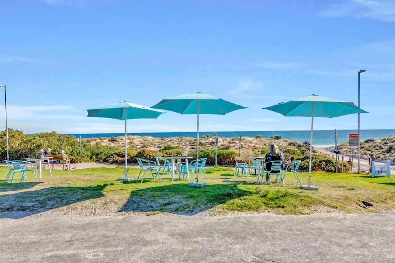 Appartamento Adventure Awaits - Footsteps From West Beach Adelaide